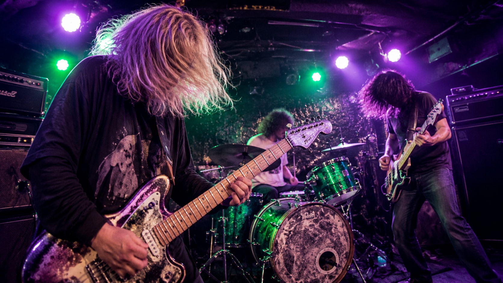 Dinosaur Jr Several Got Away single fuzzy guitars theme.